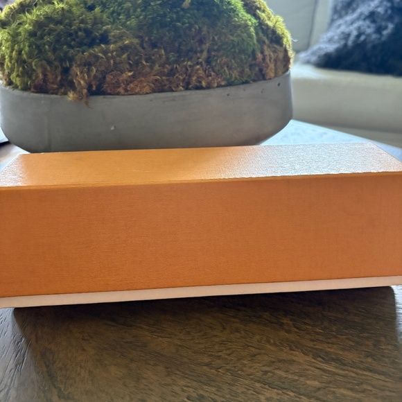 Louis Vuitton Empreinte Chain Bracelet, 18kYellow Gold - Picture 2 of 9